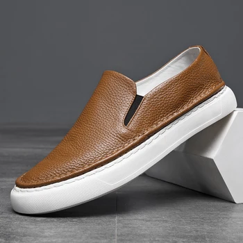 2022 Мъжки ежедневни обувки Мокасини от естествена кожа Офис обувки за мъже Шофиране на мокасини Удобно приплъзване на парти модни обувки Мъже